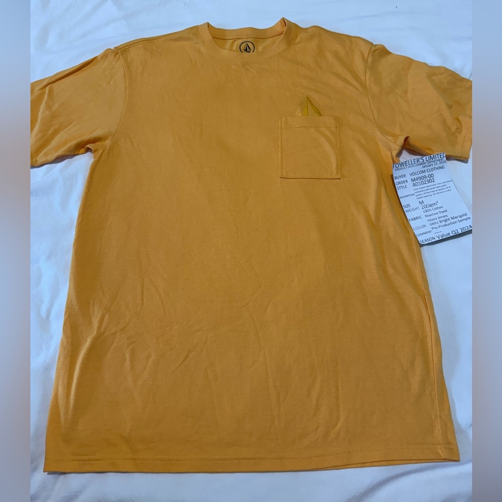 NWT Volcom Men's Marigold Pocket T-Shirt Size Medium